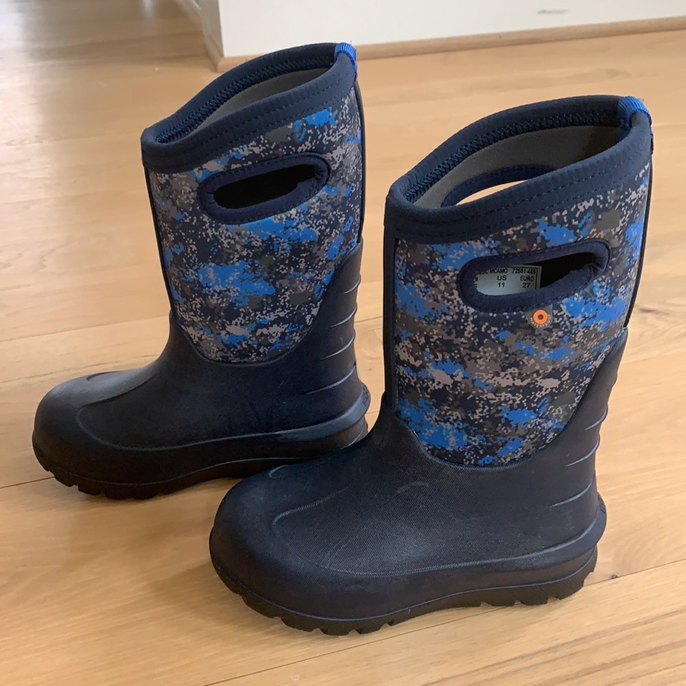 Kids Neo Classic Bogs size 11